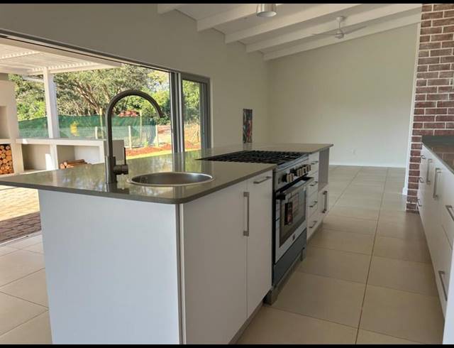 4 BEDROOM HOUSE FOR SALE IN ZINI RIVER ESTATE